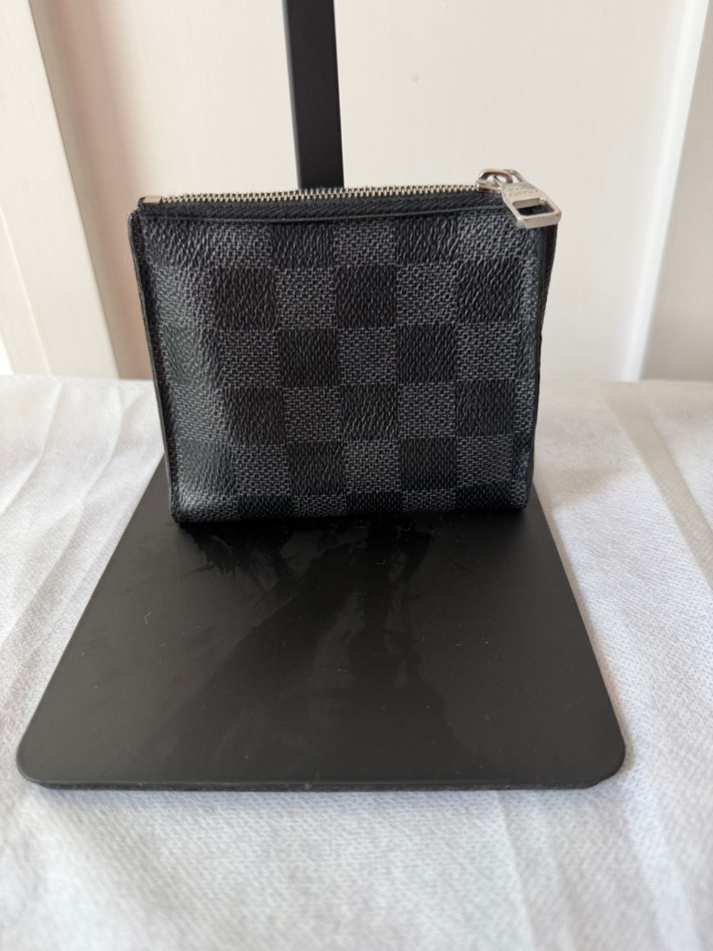 Louis Vuitton Damier Graphite Smart Wallet